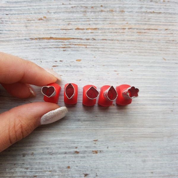 Set of metal cutters, 5 types - heart, leaf, petal, drop and flower, Ø  ≈ 0.7 cm, Tools for sugar paste, cutters for clay