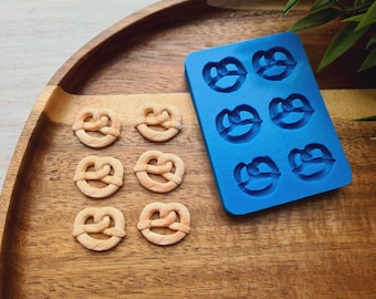1:6 Silicone mold of Pretzel, style 3, 6 elements, ~ 1.5*1.9 cm,H;0.3 cm, Polymer Clay, Resin, Bakery Snack, Jewelry, Dollhouse Miniatures