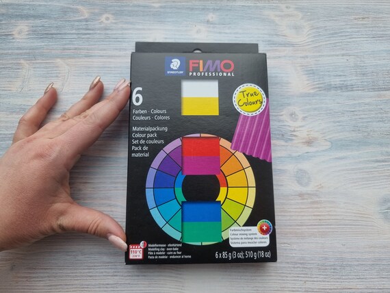 Set di pasta polimerica Fimo Professional True Colors, Set con 6 True  Colours 85g, Pasta modellabile per realizzare gioielli, accessori e  decorazioni per la casa -  Italia