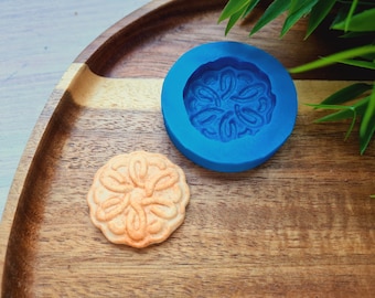 Silicone mold of Full size biscuit, style 45, ~ Ø 3*3.2 cm, H:0.6 cm, Polymer Clay, Resin, Soap, Candle, Decor DIY