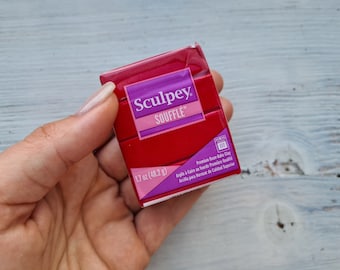 Sculpey Souffle, Pastel de cerezas, N.° 6083, 48 g (1,7 oz), Arcilla ligera mate para horno, Aretes, Joyería, Arcilla de modelado suave y duradera, Bricolaje, Manualidades