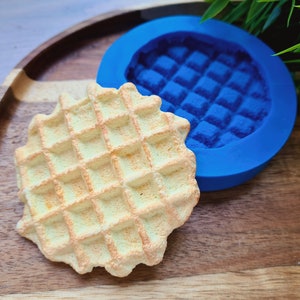 Silicone mold of Waffle, style 2, round, large, ~ Ø 7.2-7.6 cm, H:1.2 cm, Modeling tool for accessories,jewelry,decor,Shape for polymer clay