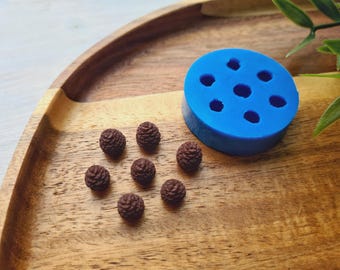Silicone mold of Mini pine cone, style 8, 7 elements, ~ Ø 0.7-0.8 cm, H:0.8-0.9 cm, Modeling tool for accessories, Shape for polymer clay