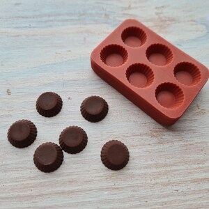 Silicone mold of Mini muffin, 6 pcs., Ø 1.1 cm, H:0.4 cm, Modeling tool for accessories, jewelry, home decor, Shape for polymer clay Red silicone 32 shA