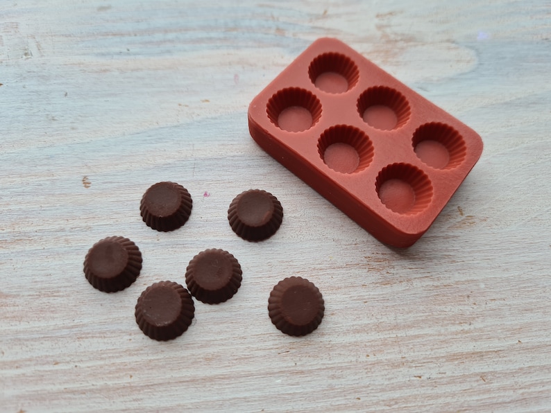 Silicone mold of Mini muffin, 6 pcs., Ø 1.1 cm, H:0.4 cm, Modeling tool for accessories, jewelry, home decor, Shape for polymer clay Red silicone 32 shA