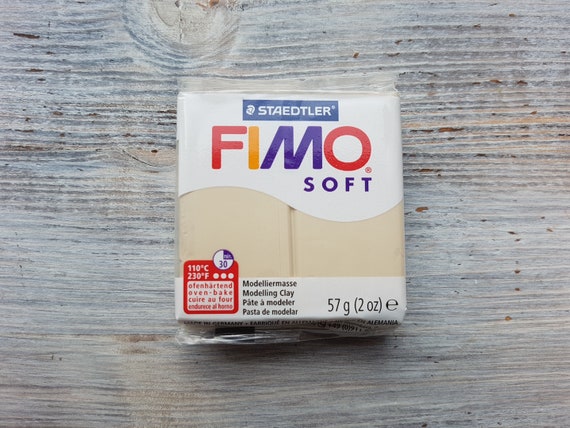 Pasta polimerica FIMO Soft serie, Sahara, nr. 70, 57g 2oz, pasta da  modellare polimerica indurente in forno, colori Basic Fimo Soft di  STAEDTLER -  Italia