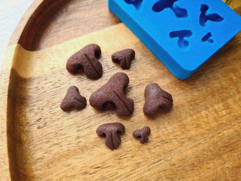 Silicone mold of Cat nose, style 2, 7 elements, ~ 0.5-1.9 cm, H:0.3-0.8 cm, Realistic Animal Nose Mold,Polymer Clay, Resin,Dolls,Teddy Bears Blue silicone 22 shA