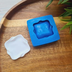 Silicone mold of Plate, square, ~ 3.5 cm, H:0.4 cm, Modeling tool for accessories, jewelry and home decor, Shape for polymer clay, soap