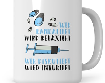 Doctor asistente médico enfermera diciendo taza regalo enfermera taza taza de café