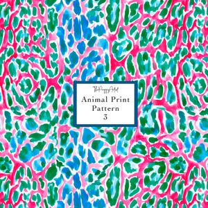 Puede incluir: Un vibrante estampado de animales en acuarela en tonos rosa, verde y azul. El diseño presenta formas irregulares y pinceladas, con el texto "Animal Print Pattern 3" en un rectángulo blanco con borde azul.