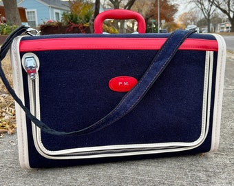 True Vintage 1970s Mod Skyway Overnight Suit Case//Navy Wool with Red and White accents//Gorgeous Blue Wool Travel Case//Red Quilted Lining