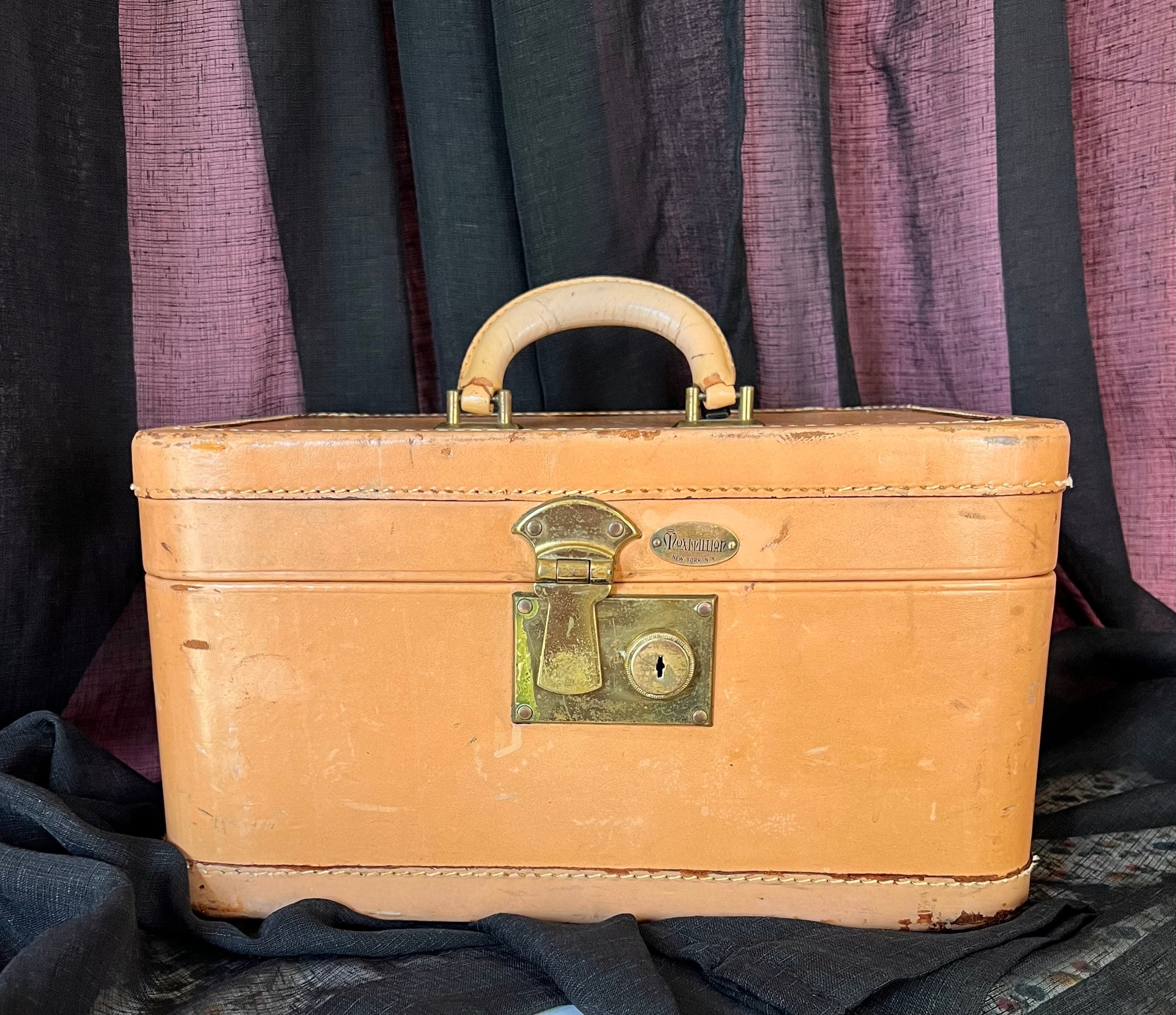 1940s Rouge Leather Travel Bag