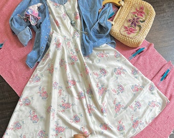 True Vintage Floral Taffeta Slip dress/Pink and Blue floral print on white/Handmade Spaghetti Strap Tea Length Dress//Fit and Flare//B34 W30