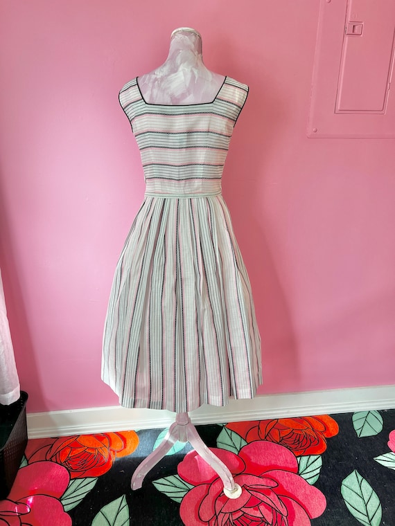 True Vintage 1950s White, Pink and Black Stripe F… - image 7
