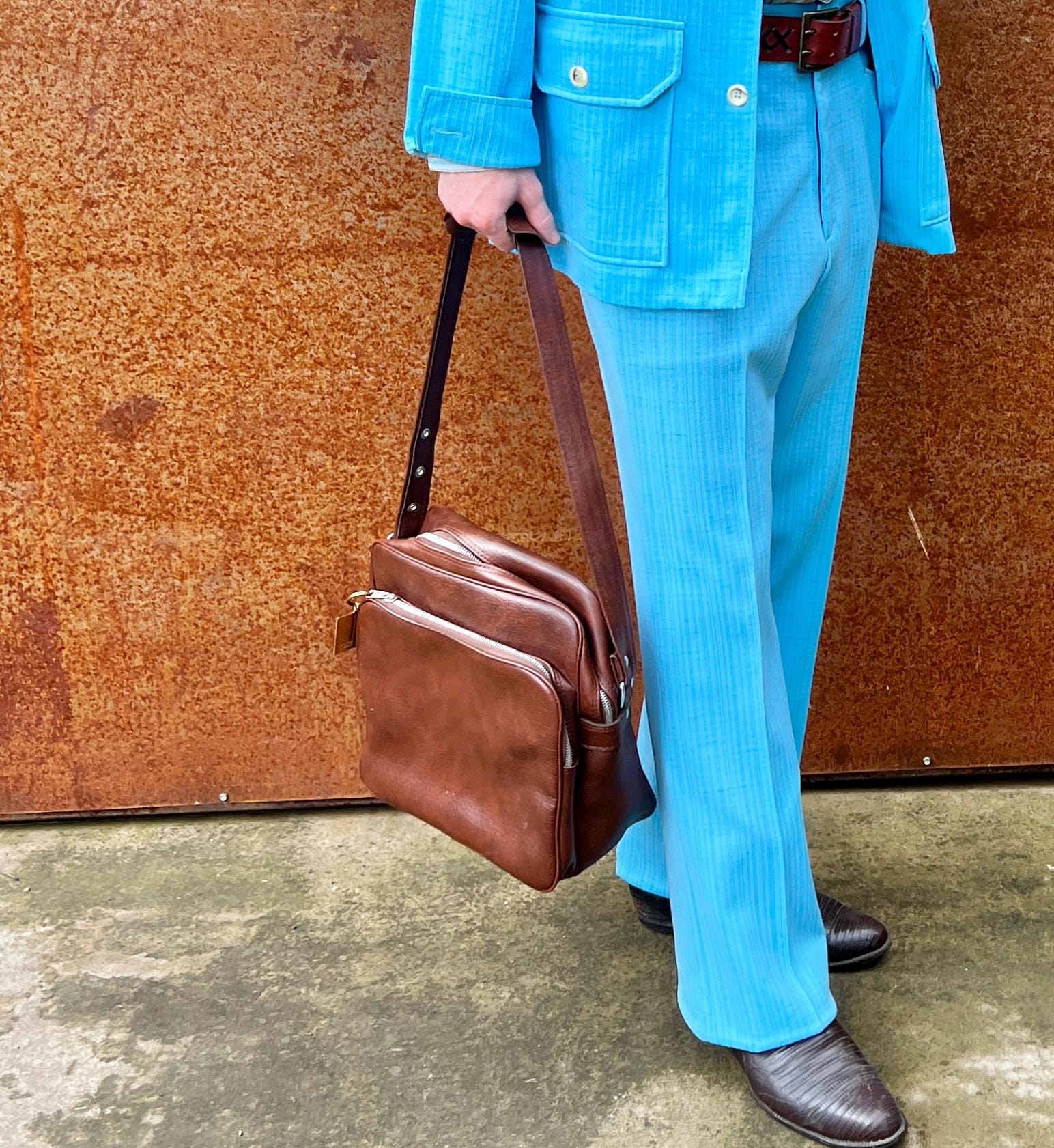 True Vintage 1970s Soft Side Overnighter//Brown Vinyl Luggage//Classic Flight bag with Locking Zipper//11X11x6//No Key