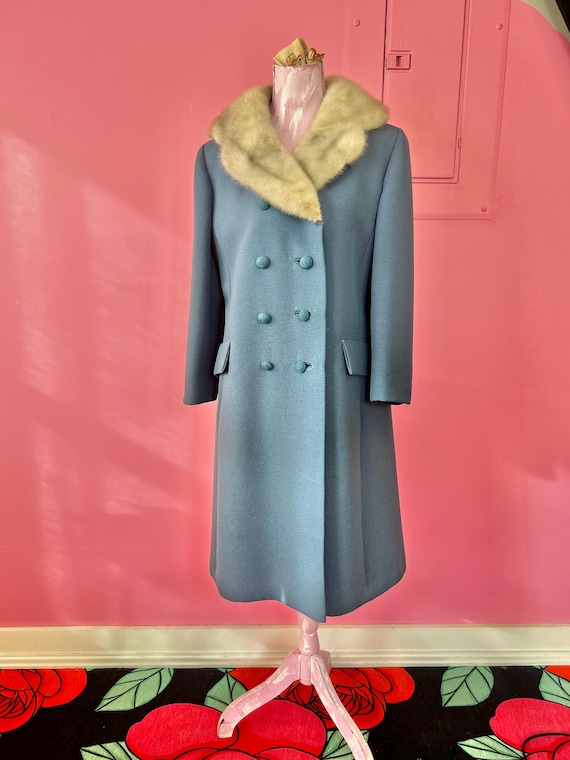 Cappotto da donna blu con collo in pelliccia vintage anni '50-'60