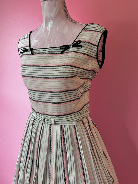 True Vintage 1950s White, Pink and Black Stripe F… - image 2