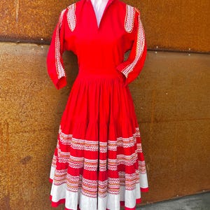 True Vintage 1940-50s Ladies 2 pc Handmade Patio Set in Bright Tomato Red//Full Swing skirt with Ric Rac//Vintage Square Dance set/B 42 W 24
