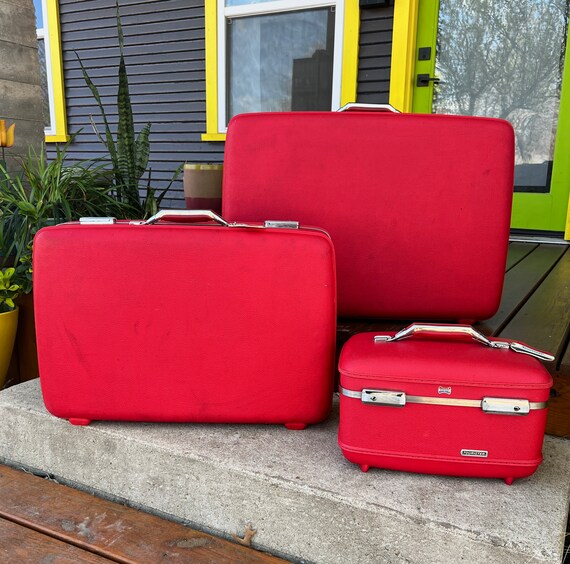 True Vintage Tomato Red American Tourister Train … - image 6