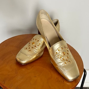 Vintage 1960s Gold Mod Jeweled loafers//Metallic gold 60s Mod Slip-ons + Orange jewel embellishments //Authentic Mod Gold Womens Shoes//US 7