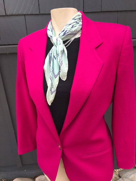 Vintage 1980s Brilliant Hot Pink Blazer//Classic 8