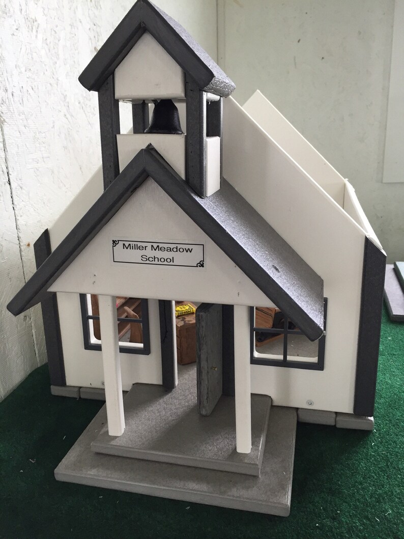 Amish One Room School House Hand Made Farm Toys For Kids Measures 20 X 15 Great Montessori