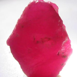Natural Mozambique Ruby Crystal: Red Pink Hexagonal Gemstone (15.55 Crt)