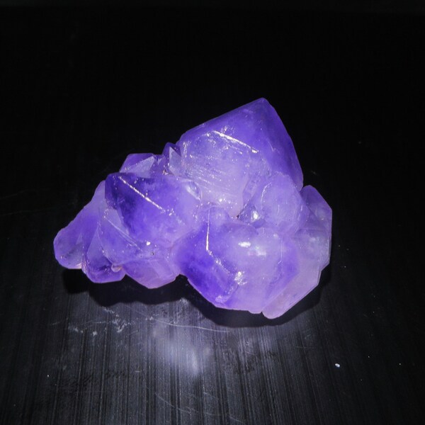 185.50 Crt (37 Grm) Beautiful Amethyst Point Cluster Crystals Specimen.