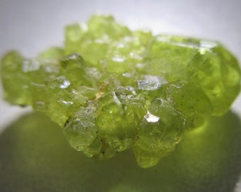 デマントイドガーネット標本：天然グリーンクリスタル（ナミビア産