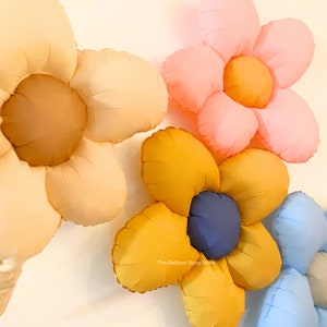 Ballons à fleurs de forme irrégulière Ballons à fleurs à texture mate Ballons à fleurs vintage Fleur crème Fleur de moutarde Ballon à fleurs bleues