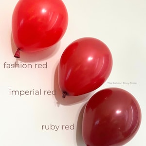 Red Latex Balloons: Fashion, Imperial, Ruby Red (Sempertex, 11 inch)