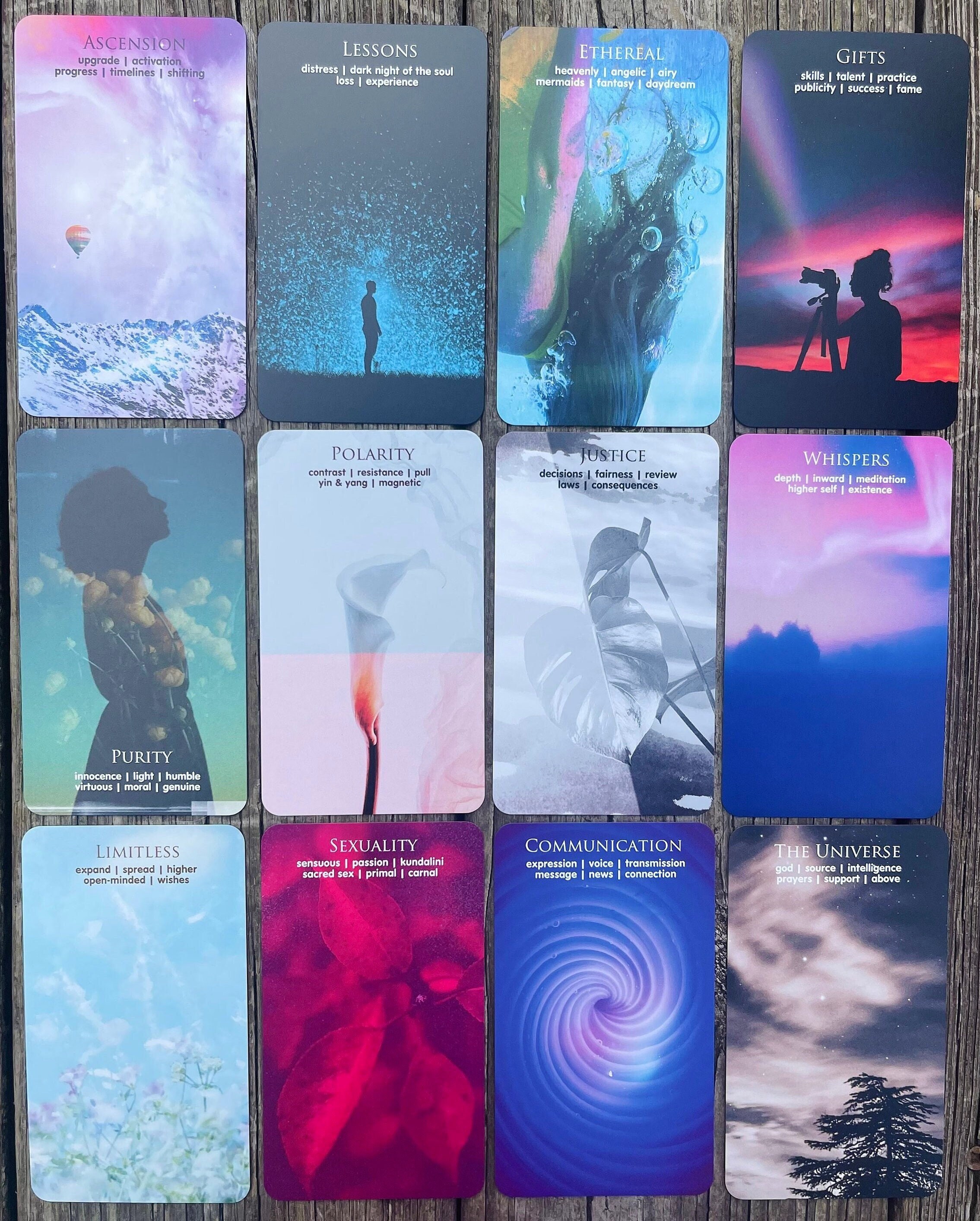 COME SCEGLIERE IL TUO MAZZO DI CARTE O TAROCCHI · Manuela Angelini - Foto 4