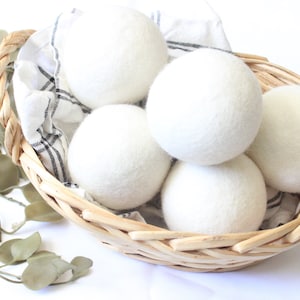 NEW! 6 Organic Wool Dryer Balls // Earth Friendly // Natural // Cruelty-Free // Cotton Bag // Laundry