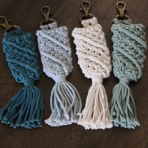 Macrame Roller Holder ||  Essential Oil Roller Holder