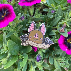 Pin esmaltado de murciélago marrón Sky Puppy Fan Club