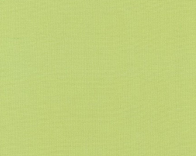 GREEN TEA Kona Cotton for Robert Kaufman Fabrics