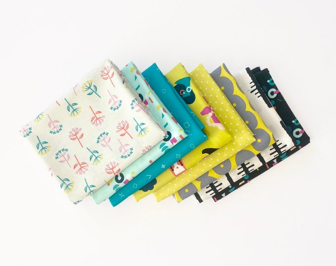 Hey Dot Mod - 8 piece Fat Quarter Bundle