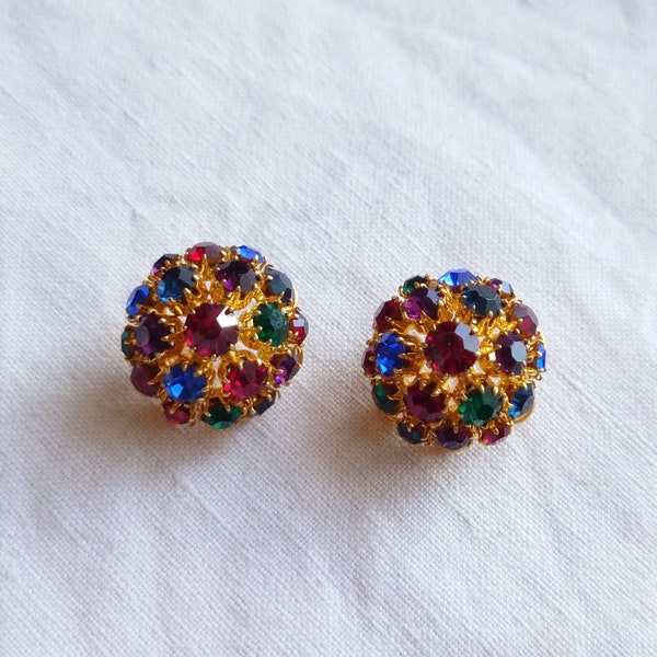 Paire de boutons à strass multicolores et monture dorée