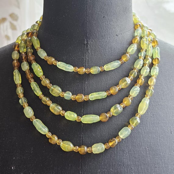 Antique multi-strand necklace in uranium glass be… - image 3