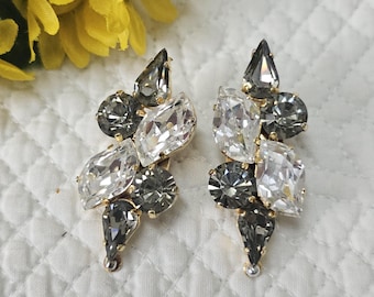 Véronique Becker Paris | Vintage clip-on earrings in gold-tone metal and crystals, French vintage, couture, gift for her