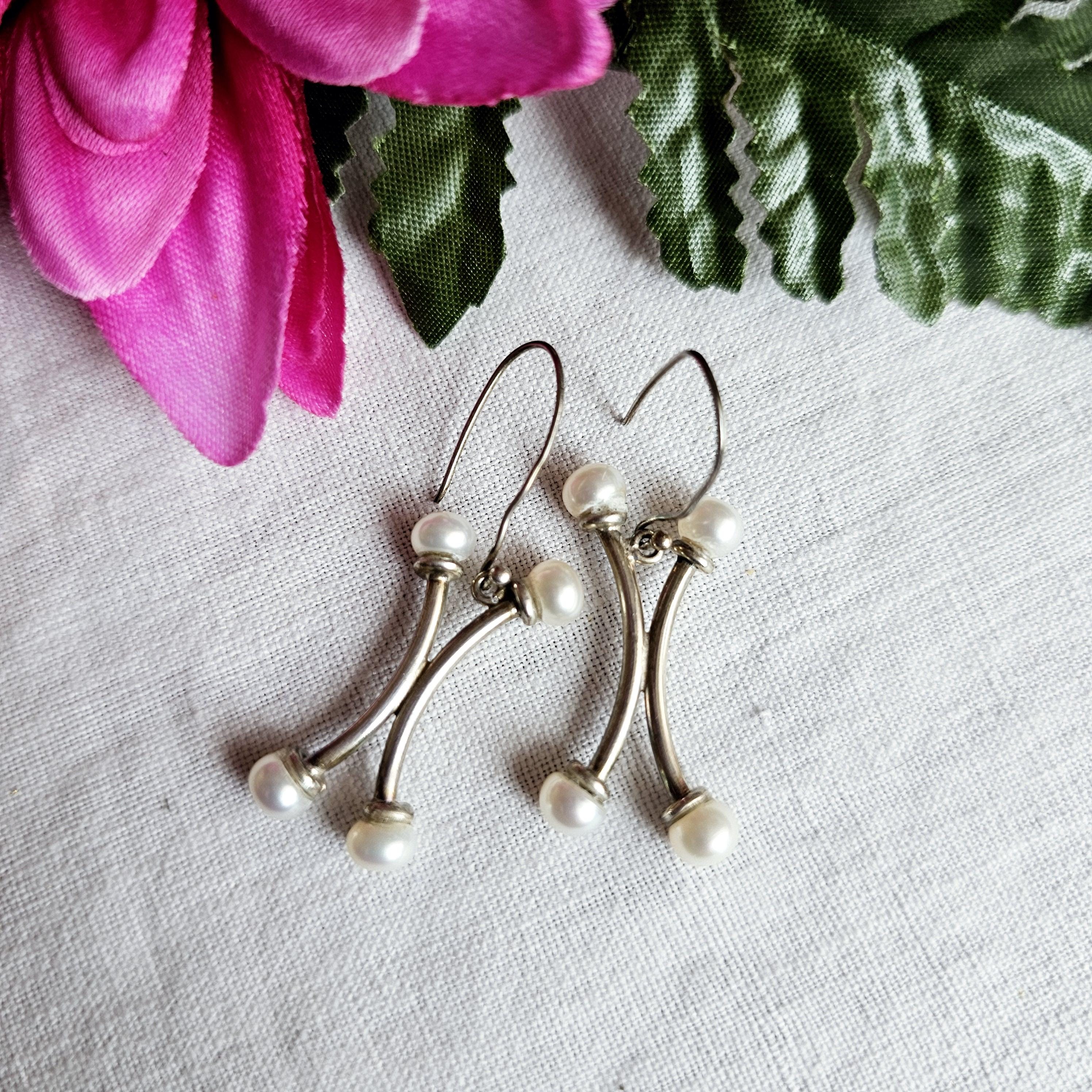 925 silver and white pearl dangle earrings