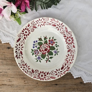 Sarreguemines | Antique plate, rose decoration in Terre de Fer, fine earthenware, opaque porcelain