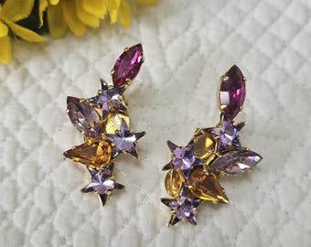 Véronique Becker Paris | Vintage clip-on earrings in gold-tone metal and crystals, French vintage, couture, gift for her