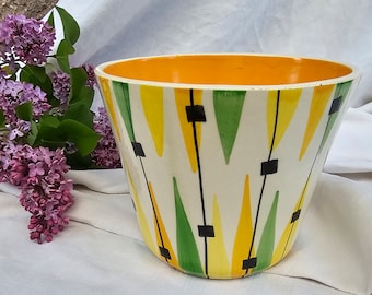 Saint-Clément | Cache pot en faïence vintage, décor jaune vert et orange, années 60