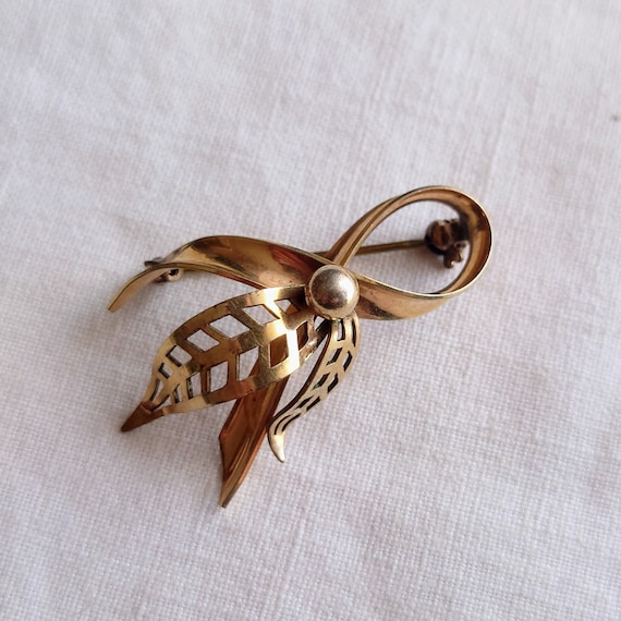 Broche Vintage Plaquée Or - Bijou Ancien Occasion, Parfait Pour Un Style Rétro