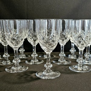ST LOUIS | Vintage red wine glasses x12, Massenet, cut crystal, France