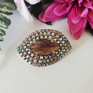Broche ancienne ovale à strass aurora et brun fumé, bijou vintage, french fashion