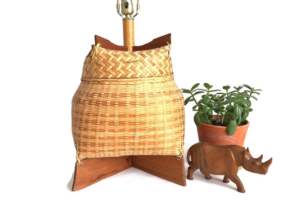wicker basket table lamp