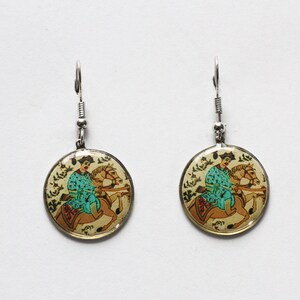 Wonderfull pair of earing representing archery hunting seen on horse/ Persian earring / Face Earrings image 7