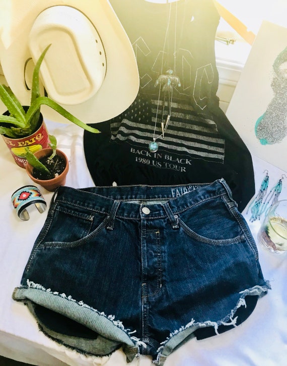 boyfriend cut off jean shorts